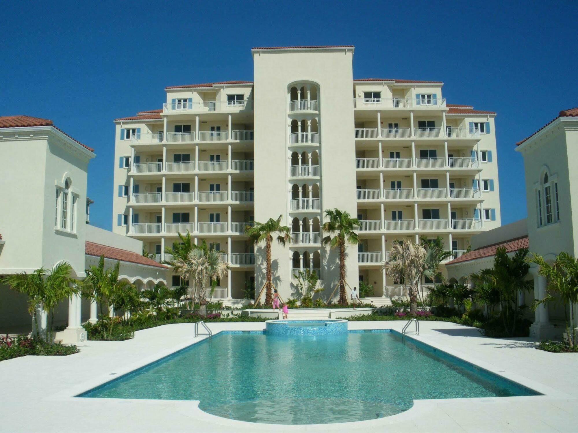 Aparthotel The Venetian On Grace Bay Exterior foto